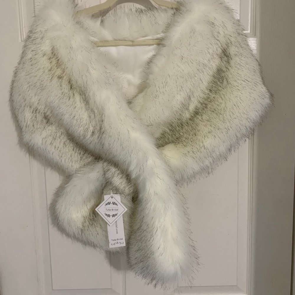 Ivory Faux Fur Stole - Dark Tips